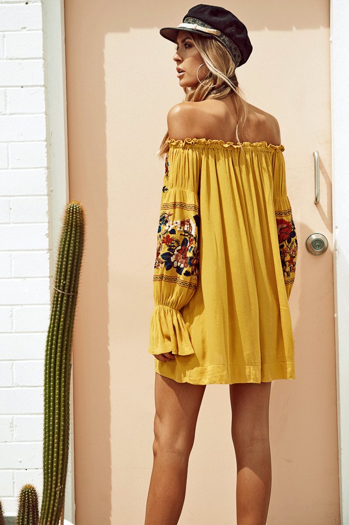 Wildrosen-Kleid